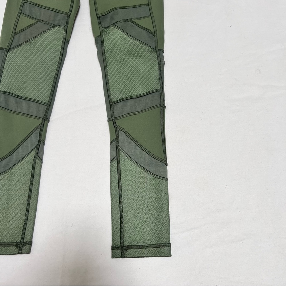 Green Mesh Panel Leggings - Picture 2 of 6
